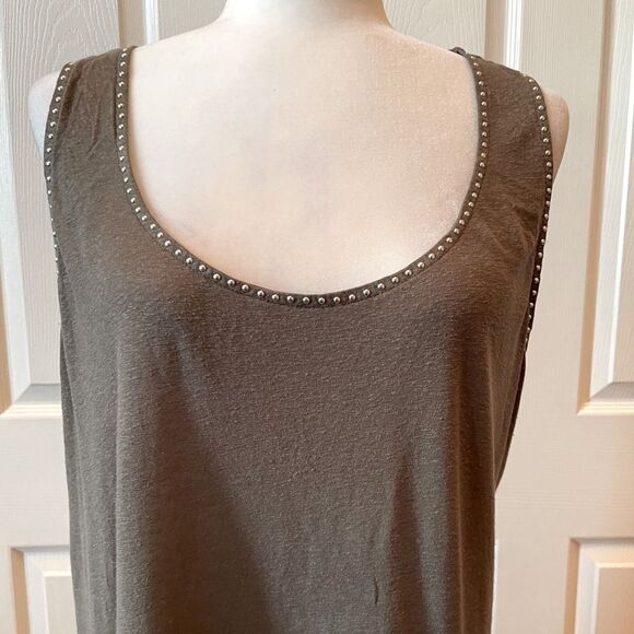 OLIVE DRAB GREEN TANK TOP WITH SILVER RIVET TRIM SIZE XXL - Picture 1 of 7